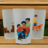 3 gobelets en vente avec des illustrations : pôle élevage, pôle famille d'accueil et binôme de chien guide et maître