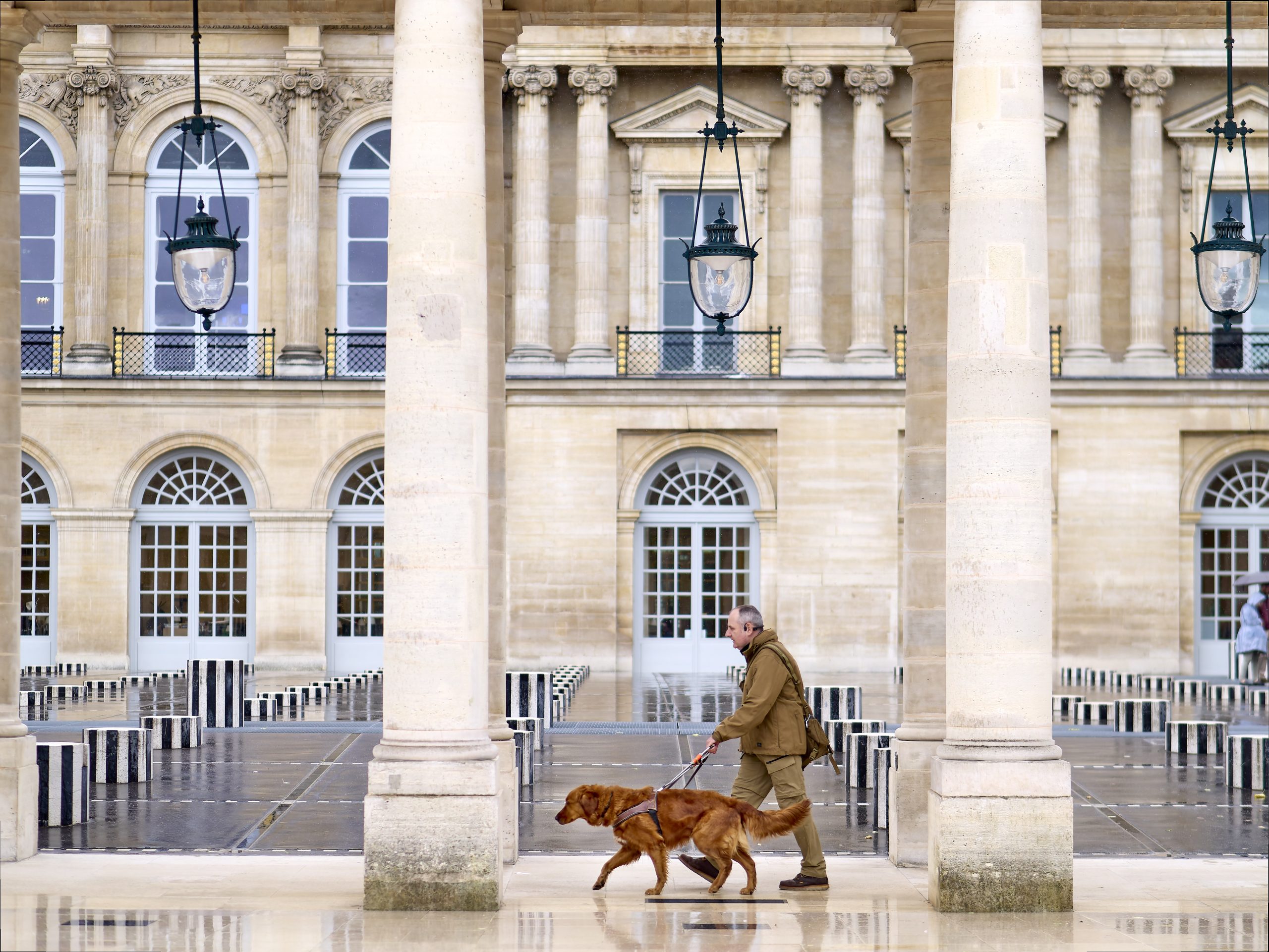 Olivier et Nyoko dans le Palais Royal